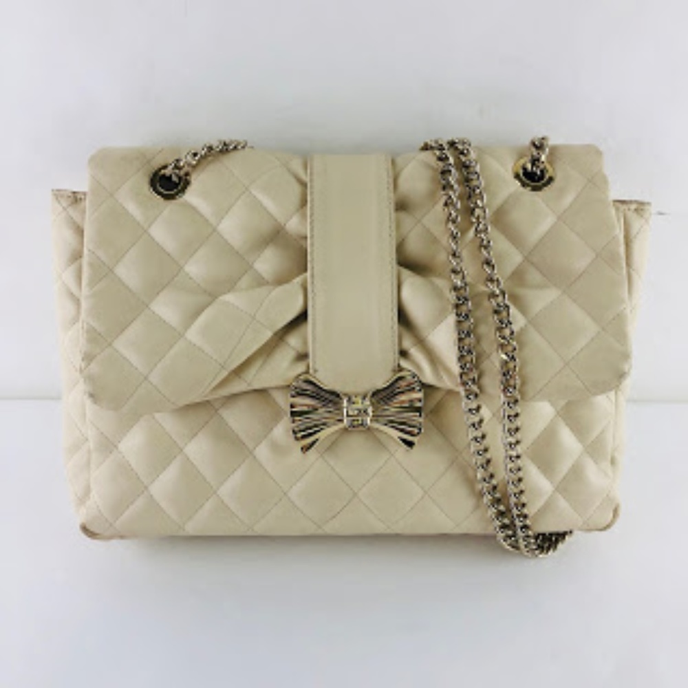 100% Auth Red Vatentino Quited bag Gold tone chain